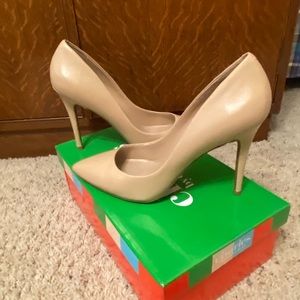 Beige Pumps size 9 1/2